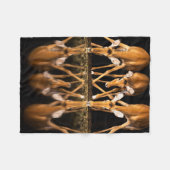 Drei Impalas trinken zusammen in der Nacht Fleecedecke (Vorderseite (Horizontal))