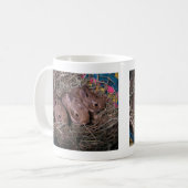 Drei in einer Reihe Kaffeetasse (Vorderseite Links)