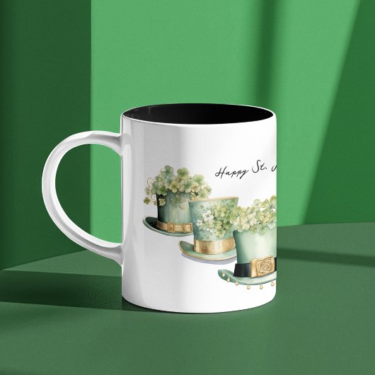Drei Irish St Patrick's Day Leprechaun Hats Zweifarbige Tasse