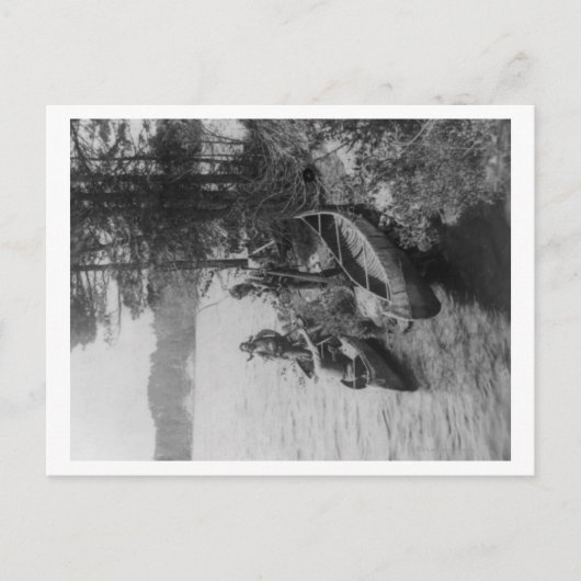 Drei Jäger mit Kanus auf der Shore-Fotografie Postkarte (Vorderseite)