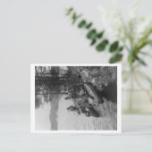 Drei Jäger mit Kanus auf der Shore-Fotografie Postkarte (Stehend Vorderseite)