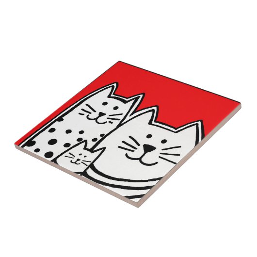 Drei Kätzchen im Rot Fliese (Seite)