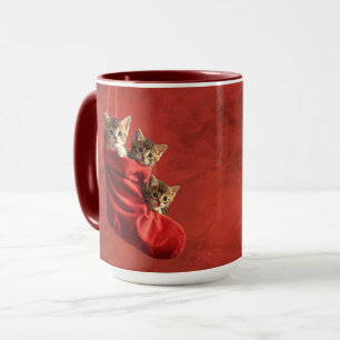 Drei Kätzchen in einer Weihnachtsstrumpf-Feiertags Tasse