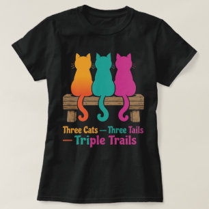 Drei Katzen Zaun Farbige Schwänze Kunst T-Shirt
