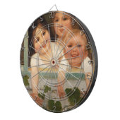 Drei Kinder am Fenster Dartscheibe (Vorderseite rechts)