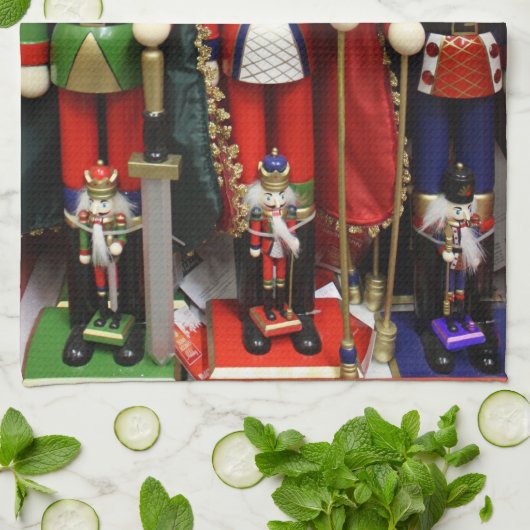 Drei kluge Cracker - Nutcracker Soldiers Handtuch (Gefaltet)