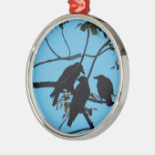 Drei Krähen in einem Baum Silbernes Ornament (Links)