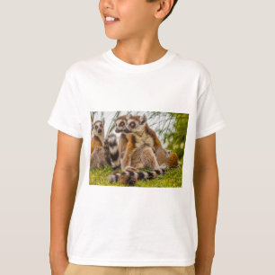 drei Lemuren   Kids' Sport-Tek Competitor T-Shirt