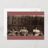 Drei Leute entspannen sich auf dem Dach der 40er J Postkarte (Vorne/Hinten)