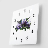 Drei Lila Stiefmütterchen Quadratische Wanduhr (Winkel)
