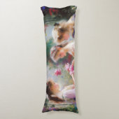 Drei Mädchen spielen im Garten Seitenschläferkissen (Vorderseite Vertikal)