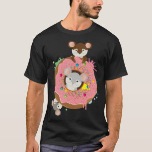 Drei niedliche Mäuse und eine Donuts mit rosa Verg T-Shirt