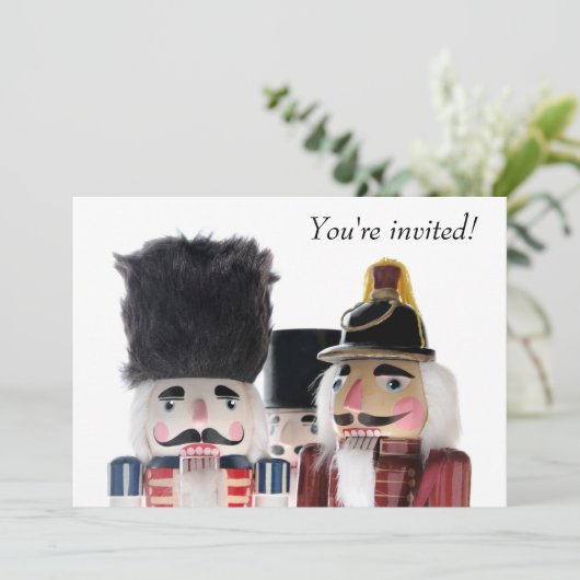 Drei Nussknacker Weihnachts-Party Einladung (Stehend Vorderseite)
