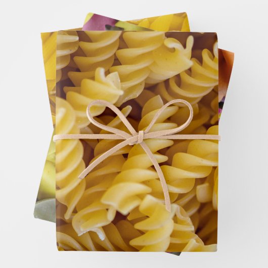 Drei Pasta Fotos Penne Fusilli Farfalle Geschenkpapier Set (Beispiel)