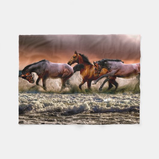 Drei Pferde Trotting im Meer Fleecedecke (Vorderseite (Horizontal))