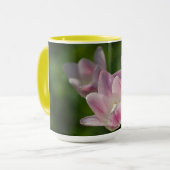 Drei rosa Tulpen Tasse (Vorderseite Links)