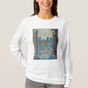 Drei Schiffe, die den Hafen von Ravenna kommen T-Shirt