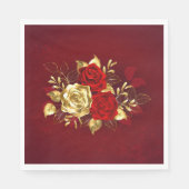 Drei Schmuckstücke Rose Serviette (Vorderseite)