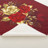 Drei Schmuckstücke Rose Sherpadecke (3/4)