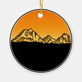 Drei Schwestern Ornament