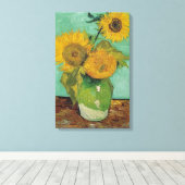 Drei Sonnenblumen in einer Vase, Vincent van Gogh. Leinwanddruck (Insitu (Holzboden))