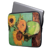 Drei Sonnenblumen in einer Vase von Vincent van Go Laptopschutzhülle (Vorderseite Links)