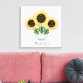 Drei Sonnenblumen mit Herz-Blätter in einer Vase Leinwanddruck (Insitu (Wohnzimmer))