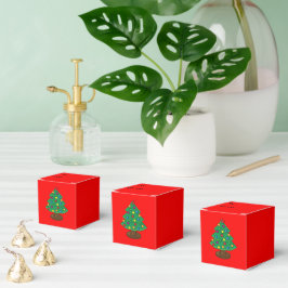 Drei Stufen Weihnachtsbaum bis Geschenkschachtel