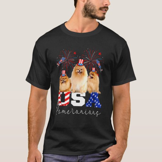 Drei US-Spitz mit einer amerikanischen Flagge T-Shirt (Vorderseite)