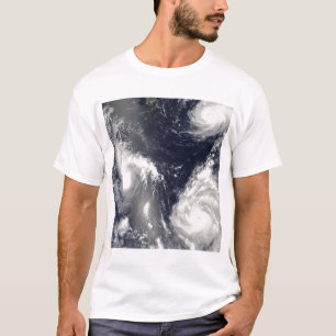 Drei verschiedene Taifune T-Shirt