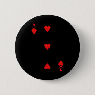 Drei von Karten, die Karten spielen, stehen im Sch Button