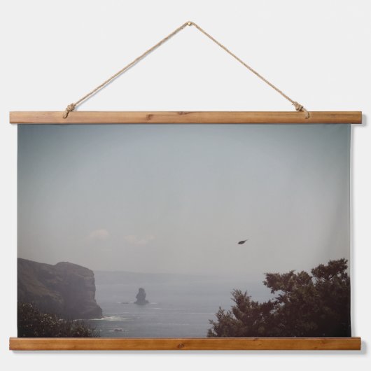 Drei Wandteppiche aus Holz auf der Erde (Vorderseite 2)