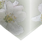 drei weiße Blume Tischdecke (Schrägansicht)