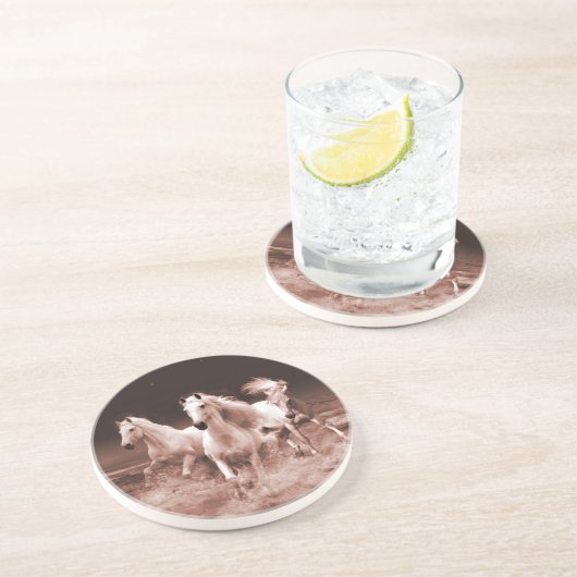 Drei weiße Pferde Getränkeuntersetzer (Seite)