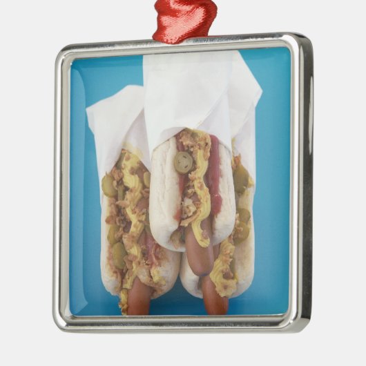 Drei Würstchen in den Brötchen Silbernes Ornament (Links)