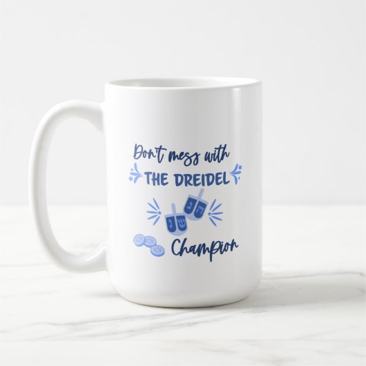 Dreidel Champion Spaß Hanukkah Tasse (Links)