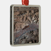 Dreidimensionale Sicht der Landschaft Silbernes Ornament (Rechts)