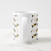 Dreieck-Muster Jumbo-Tasse (Rückseite)