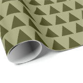 Dreiecke - Dunkles Olive auf Khaki Geschenkpapier (Rolleneckpunkt)