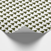 Dreiecke - Dunkles Olive auf Weiß Geschenkpapier (Ecke)
