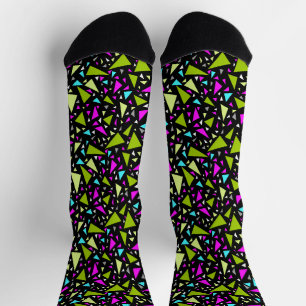 Dreiecke grüne karmesinrote Farben auf schwarzem H Socken