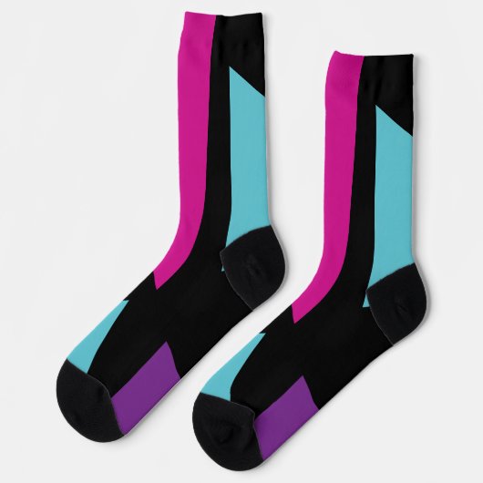 Dreiecke in Rosa, Lila, Blau und Schwarz Socken (Linkes Detail)