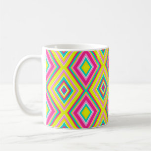 Dreiecke mit nahtlosen geometrischen Formen Kaffeetasse