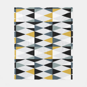 Dreiecke: Modernes Vintages geometrisches Muster. Fleecedecke