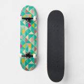 Dreiecke Muster Skateboard (Vorderseite)
