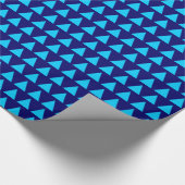 Dreiecke - Sky Blue on Navy Blue Geschenkpapier (Ecke)