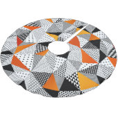 Dreieckige Mode: Vintage polygonale Eleganz. Polyester Weihnachtsbaumdecke (Schrägansicht)