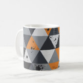Dreiecksdesign in Orange, Schwarz und Grau Kaffeetasse (Vorderseite Links)