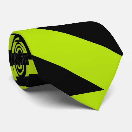 Dreiecksstreifen - Kalkgrün Krawatte (Gerollt)