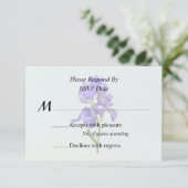 Dreifache Violette Iris RSVP Karte (Stehend Vorderseite)